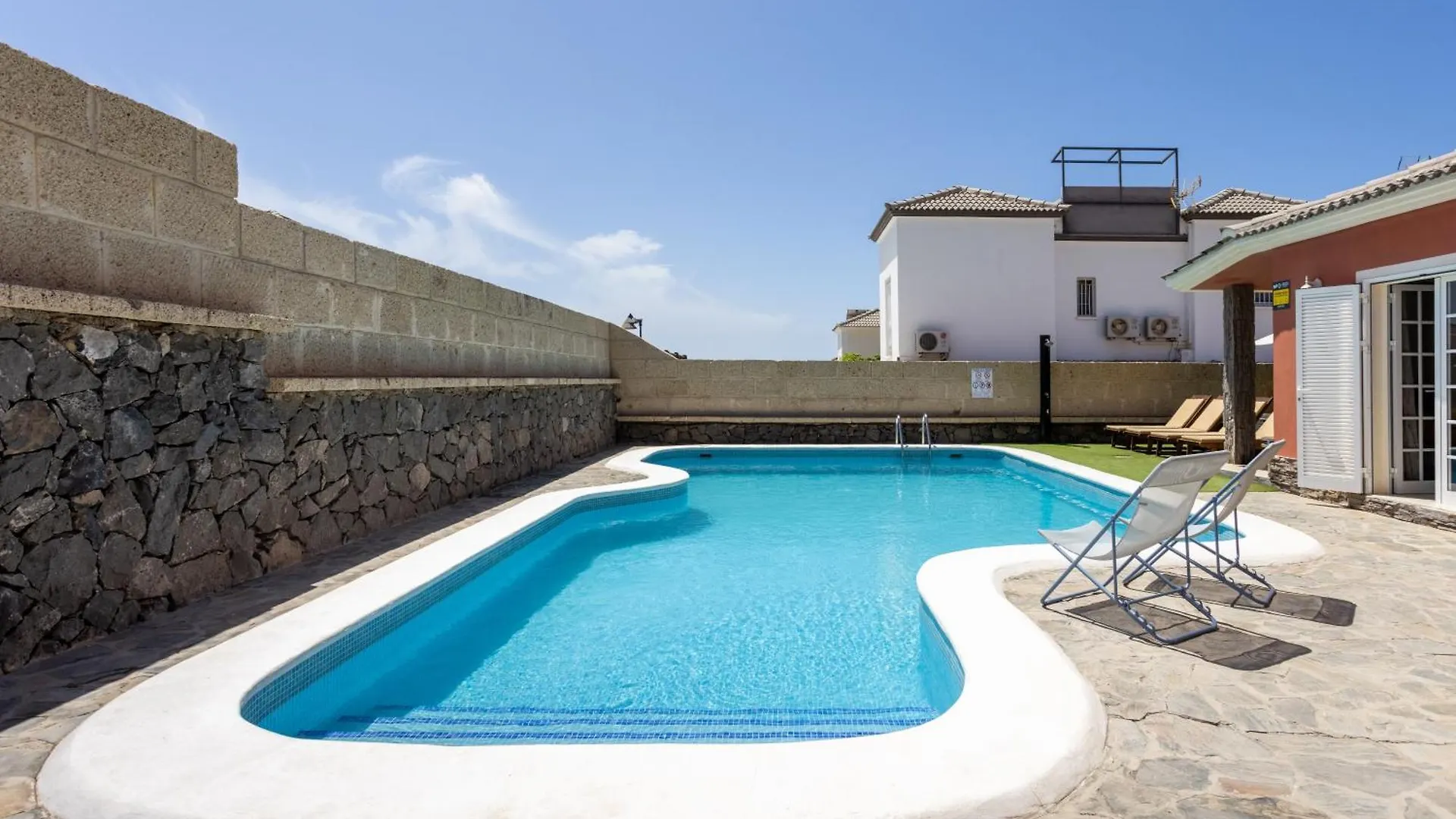 Holiday home Villa Chloe Costa Adeje Tenerifesummervillas Giant Private Pool 11 Meters Long