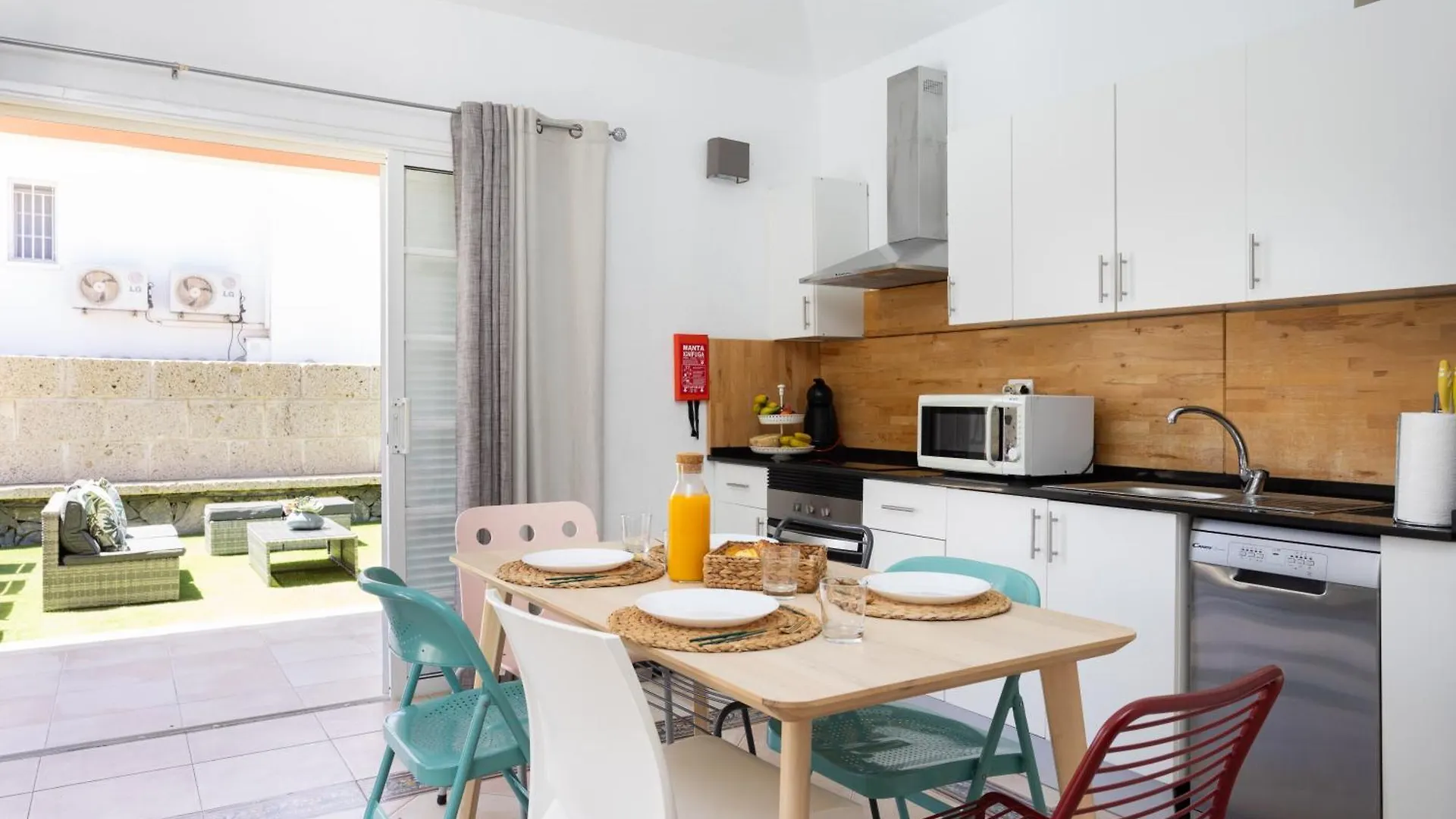 Villa Chloe Costa Adeje Tenerifesummervillas Giant Private Pool 11 Meters Long Holiday home Costa Adeje (Tenerife)